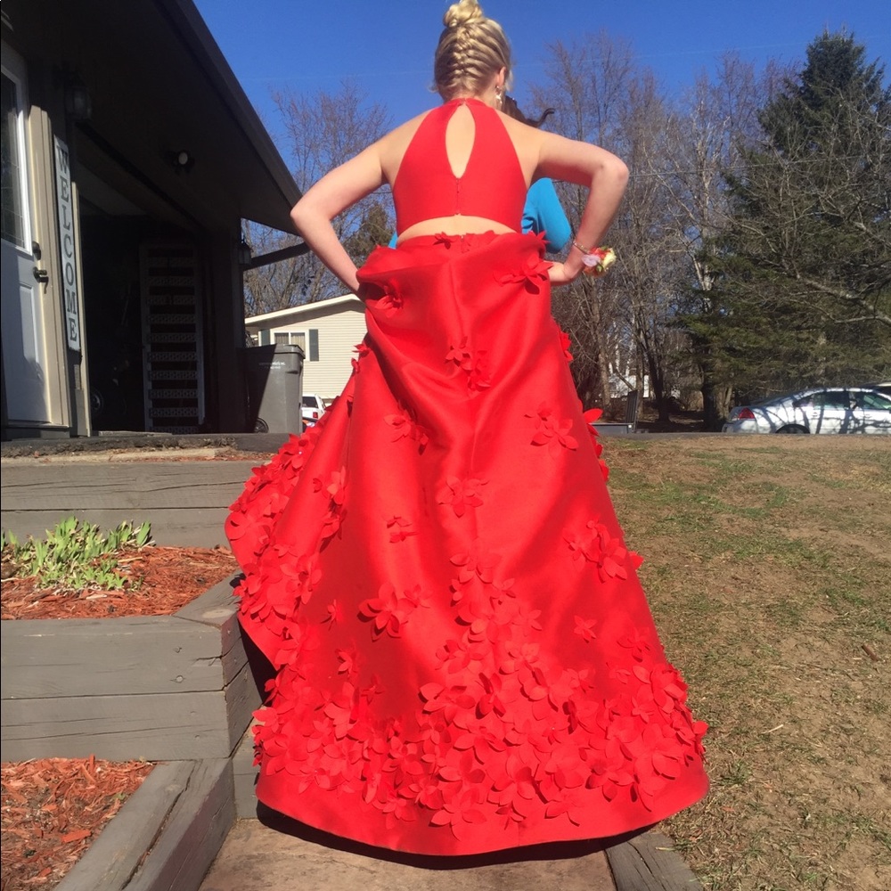 Sherri Hill prom dress